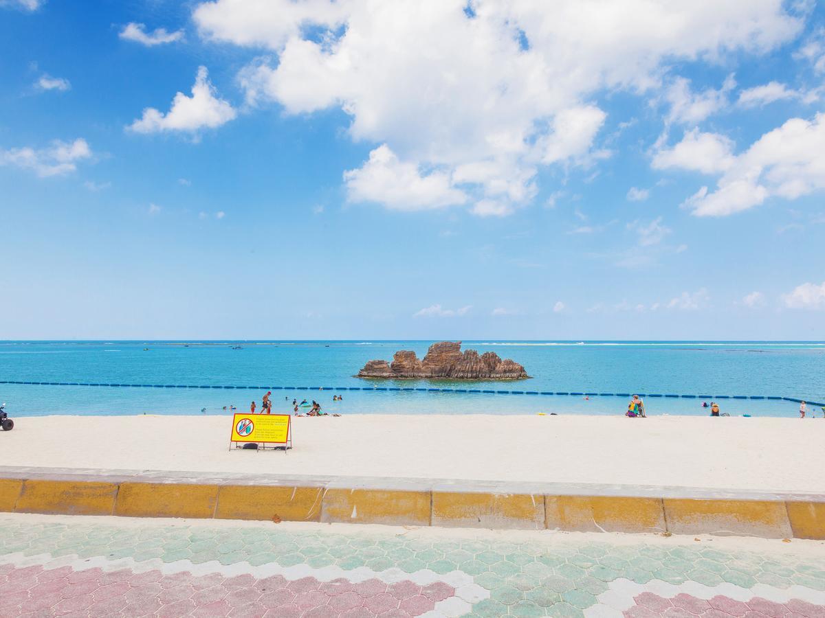 Kariyushi Condominium Resort Chatan Araha Sunset Exterior photo